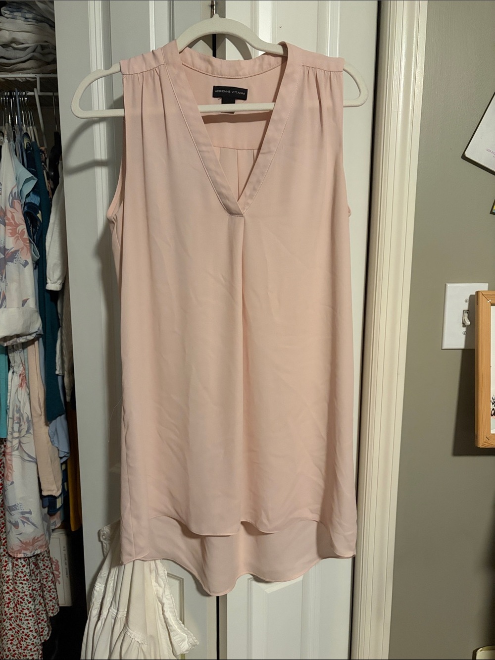 ANTONIO MELANI Pale Blush High-Low Sleeveless V-Neck Dress